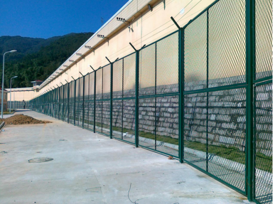 How many kinds of welded mesh fences do you know?