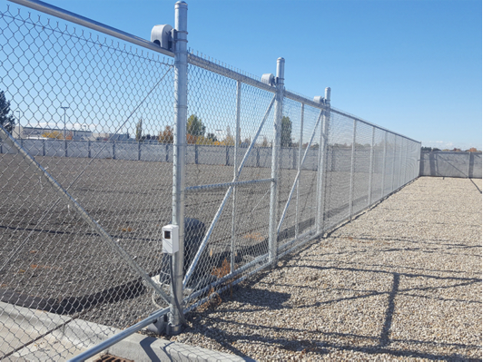 hot dipped galvanized chain link fence is the best choice for you