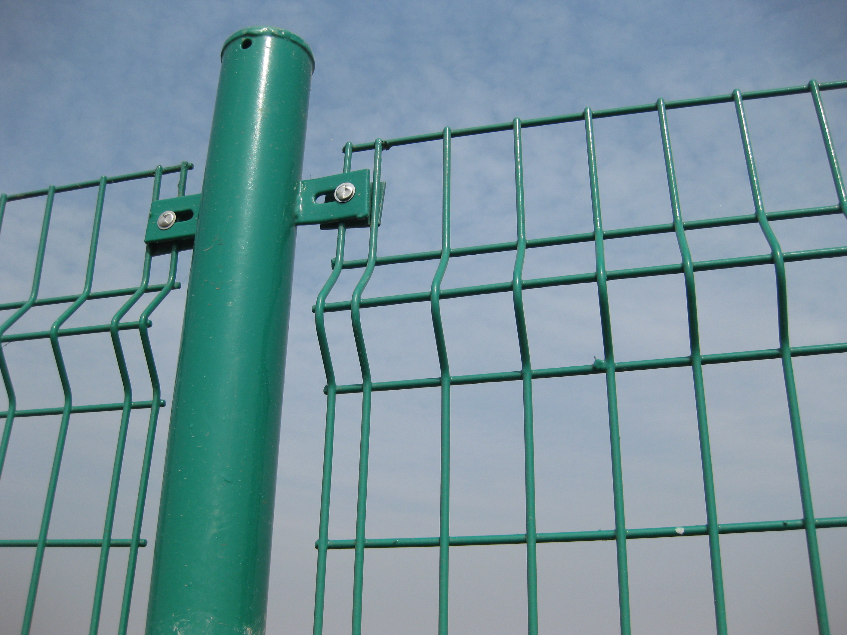 Installation of welded mesh fence