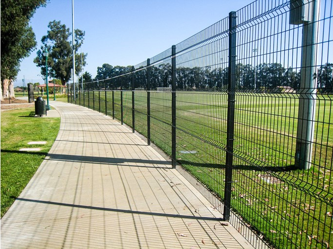 What kind of fence is best choice on freeway?