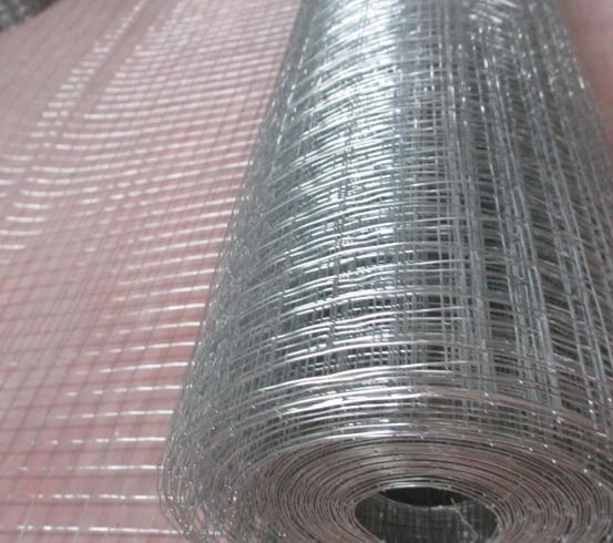 The welded mesh fence is divided into several types.