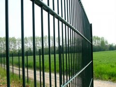 Double Wire Mesh Fence installation method