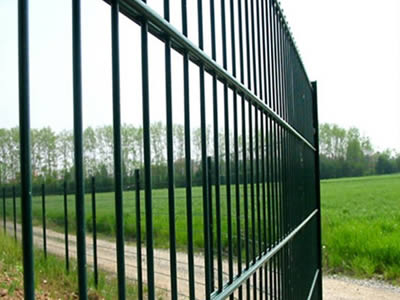 Double Wire Mesh Fence installation method