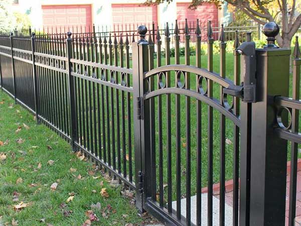 Matters needing attention when spraying zinc steel fence