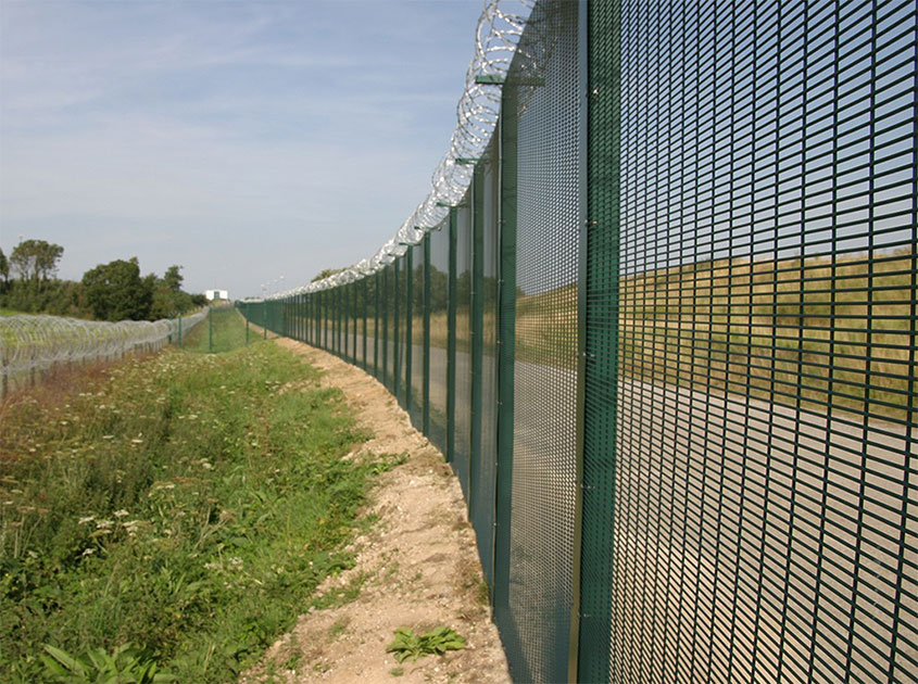 Ensuring Top-Notch Security with an Airport Security Fence