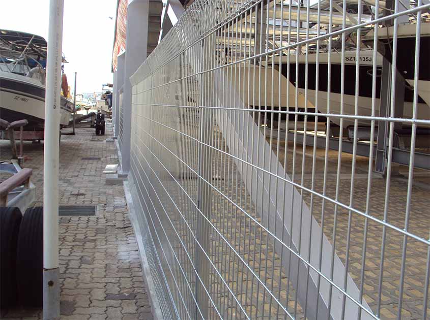 BRC FENCE Multifunctional Design: Flexible Applications and Uses of BRC Fence & Roll Top Fence