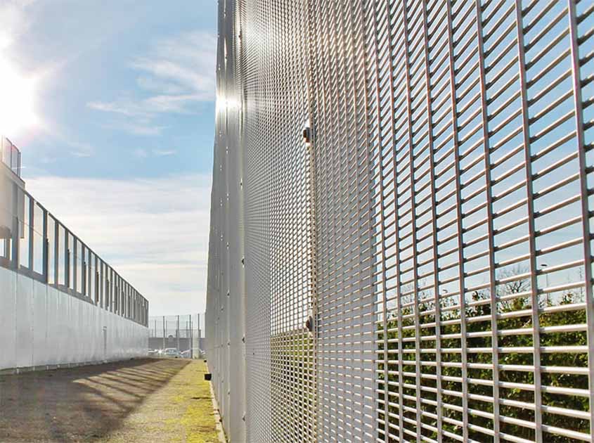 Choosing the Right 358 Comprehensive Guide to Security Fencing