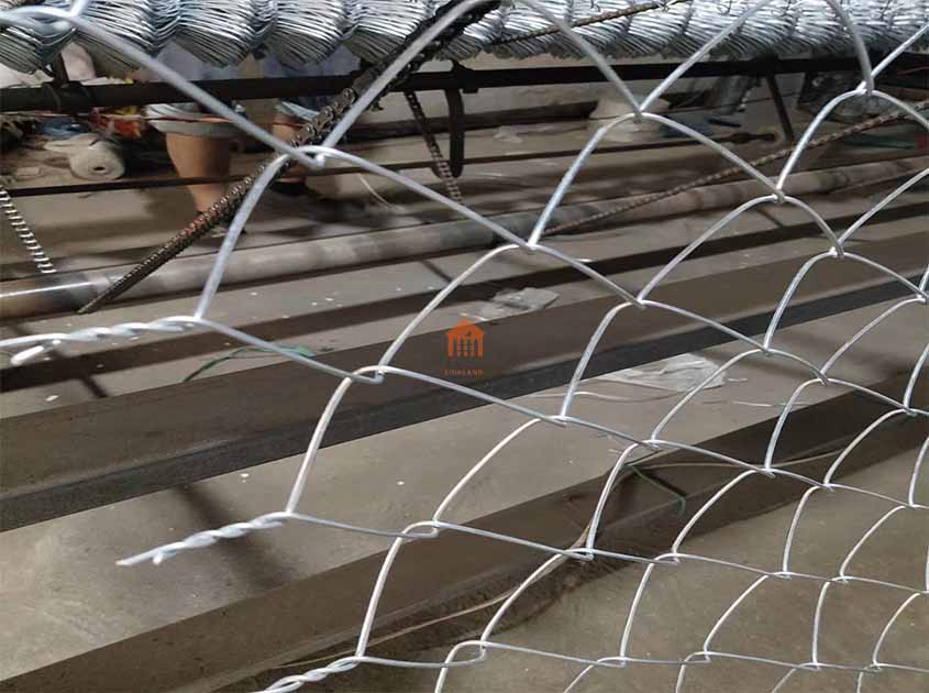 The Advantages of chain link fence for Commercial and Industrial Properties
