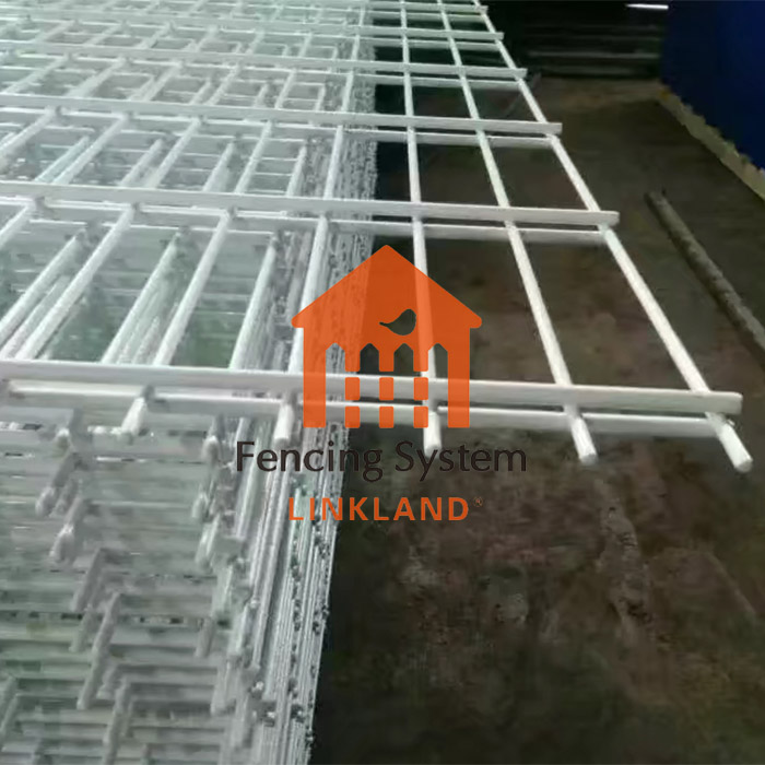 Double wire mesh fence network construction plan and on-site management