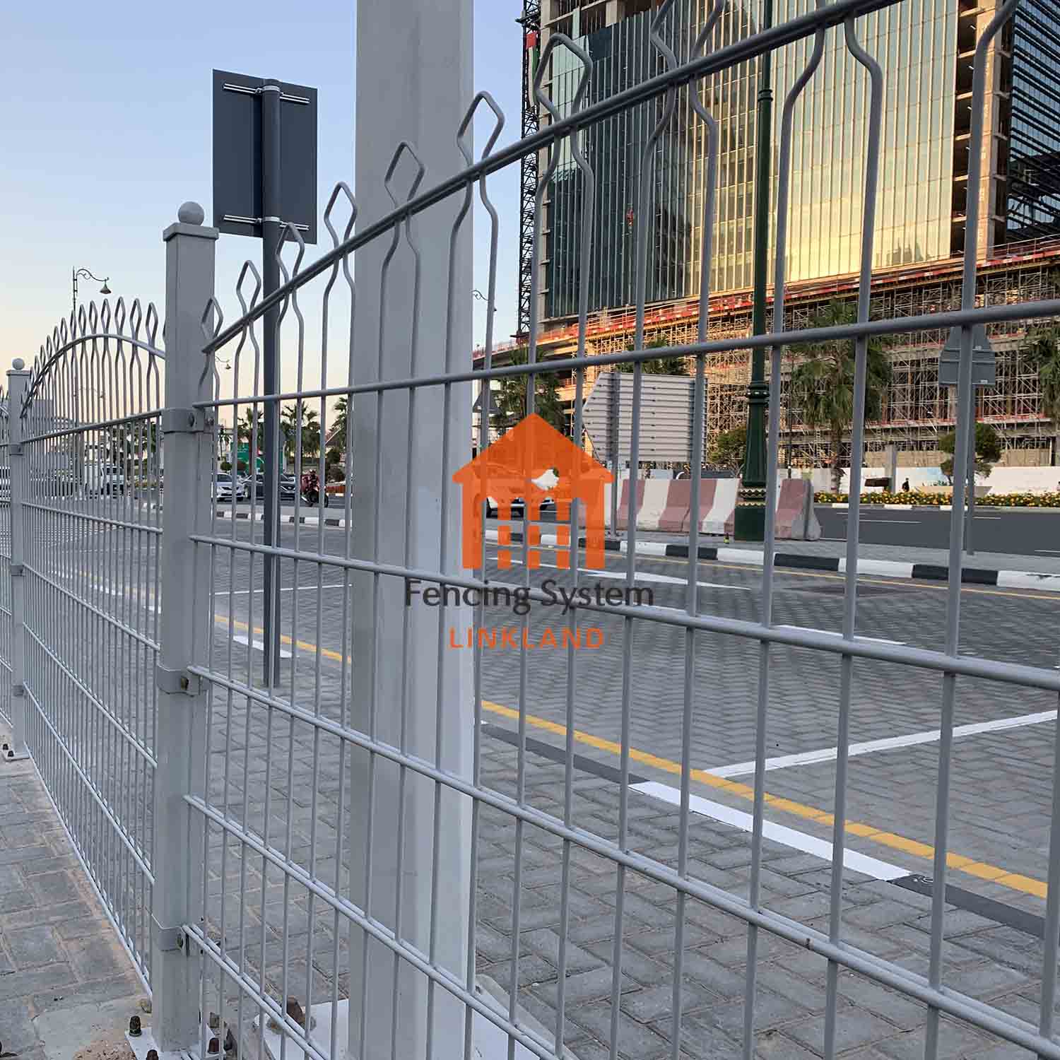 Double wire mesh fence network construction plan and on-site management