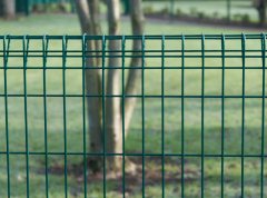 Roll Top Fence – Safety and Style Combined