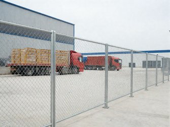 Why Chain Link Fence Is So Popular Worldwide